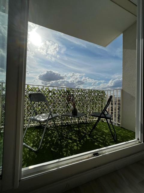 Evasion Familiale & Appartement Convivial Et Chaleureux Épinay-sur-Seine Exterior foto